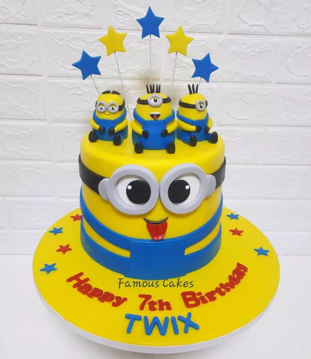 Minion Cake